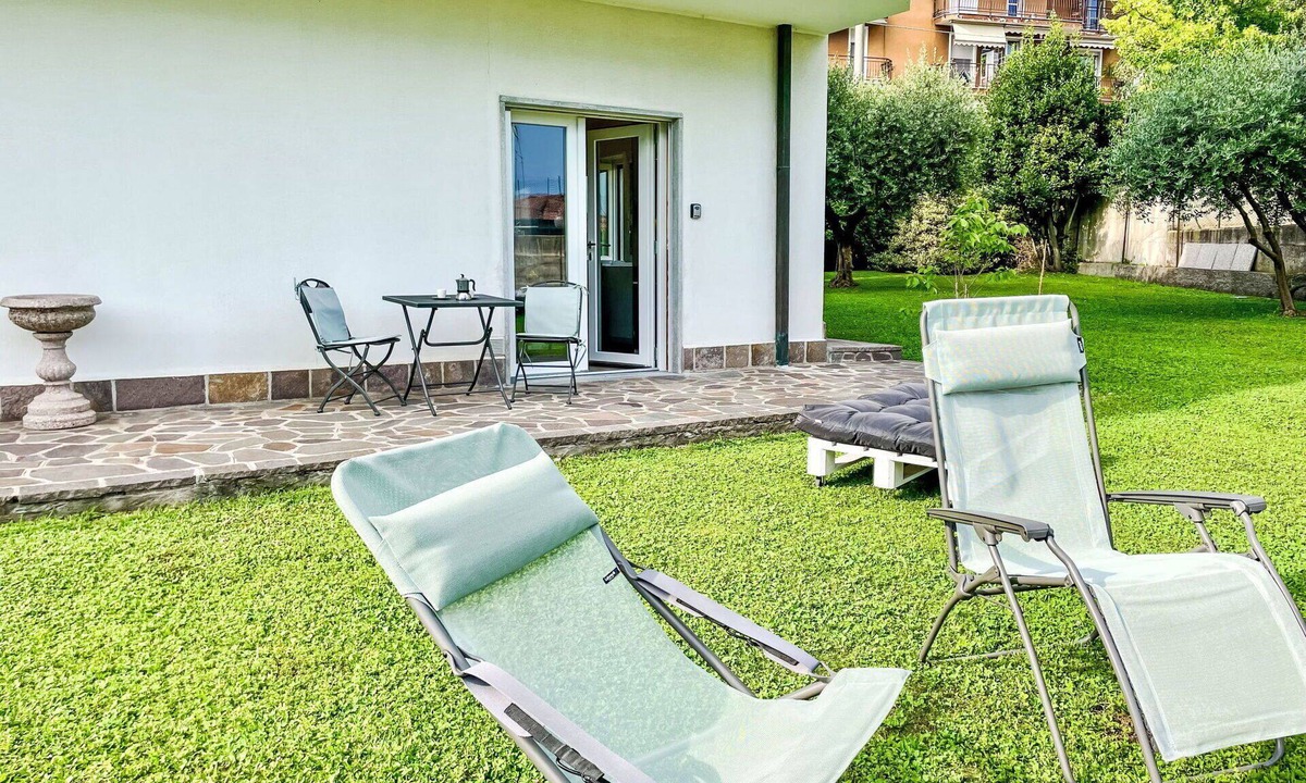 Abbadia Lariana Apartment | Cosy apartment for 4 people with A/C, WIFI, TV and patio