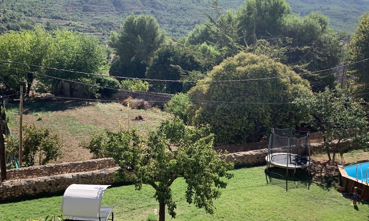 Vilaverd Cottage | Cottage with fireplace Ca l'Esquelleta with a capacity of 1 to 8 people