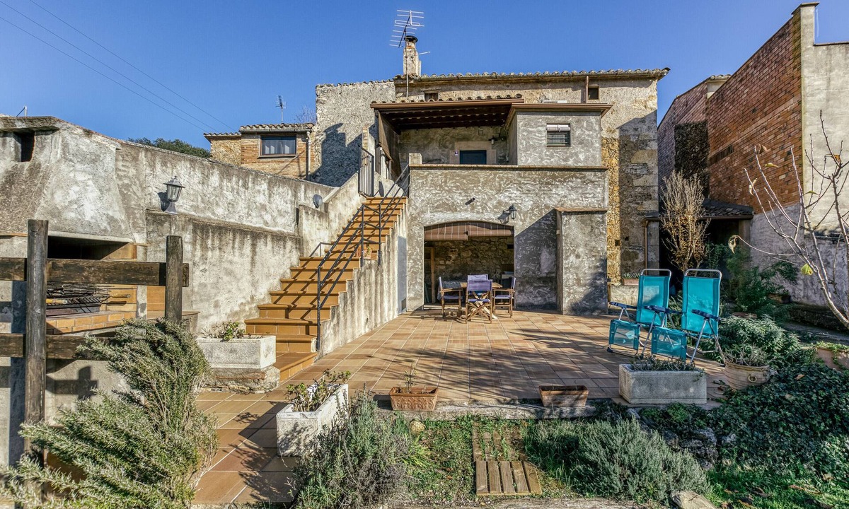 Serinya House | Country House Can Cirera with Mountain View & Wi-Fi