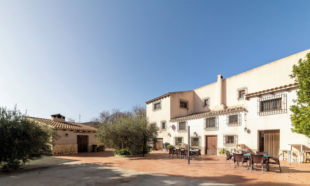 Velez-Blanco House | Country House 'Cortijo Álamo 2 De Vélez' with Mountain View, Private Pool and Wi-Fi