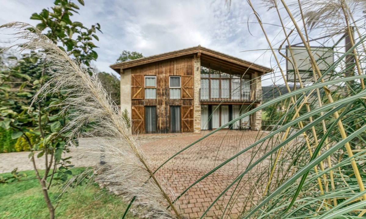 Santa Margarida de Bianya House | Country House 'El Paller' with Mountain View, Shared Pool and Wi-Fi