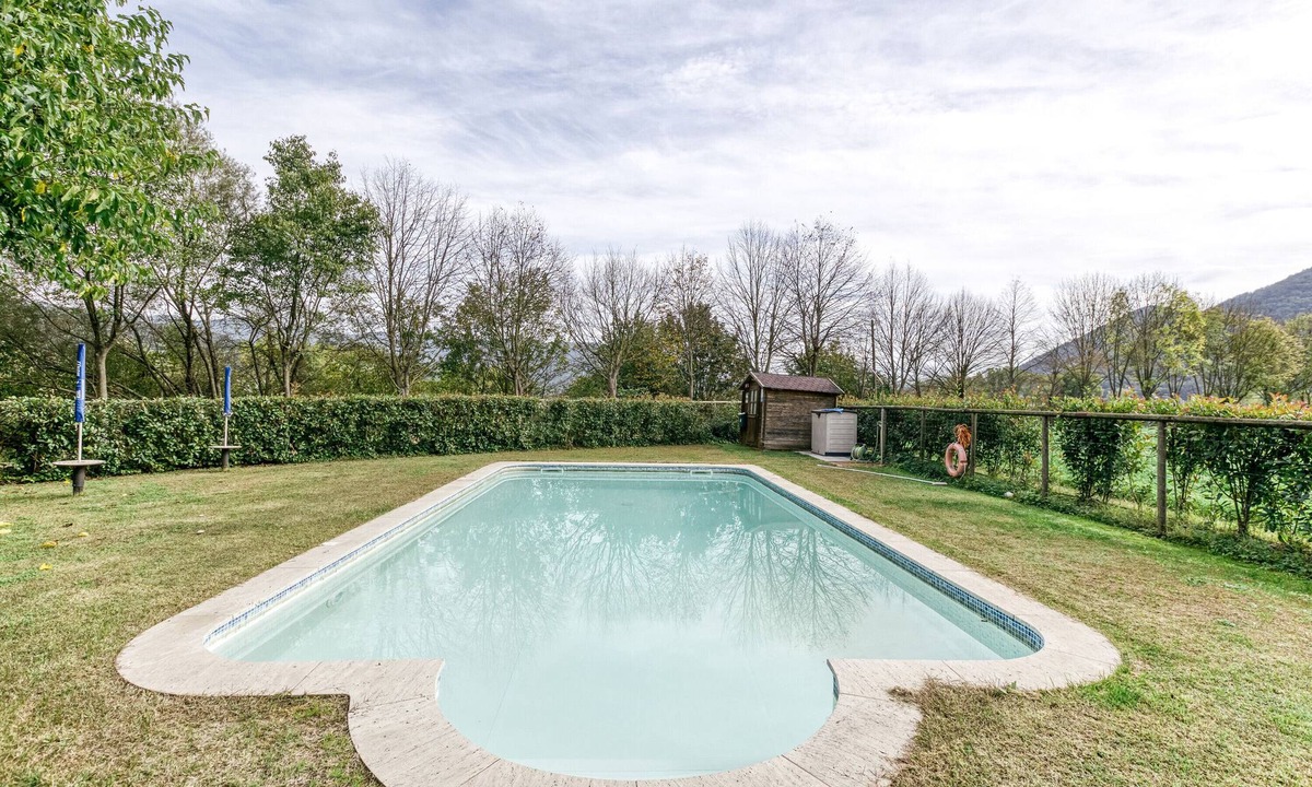 Santa Margarida de Bianya House | Country House 'El Xalet' with Mountain View, Shared Pool and Wi-Fi