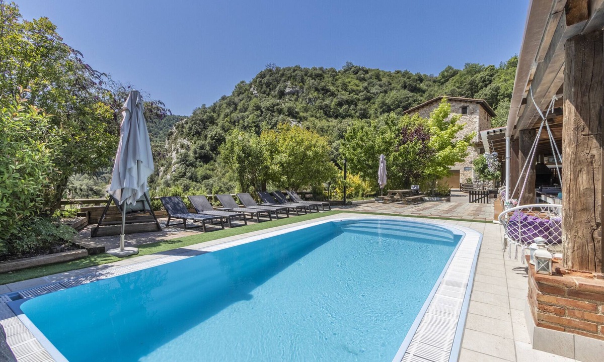 Oden Villa | Country House 'Moli' with Lake View, Wi-Fi and Air Conditioning