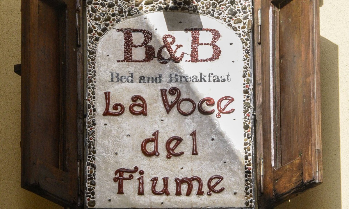 Brienza Bed & Breakfast | Cozy and charming home in an old village overlooking the river