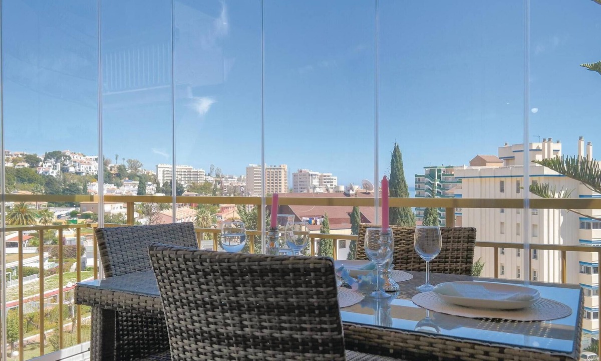 Torreblanca Apartment | Cozy apartment in Fuengirola with WiFi