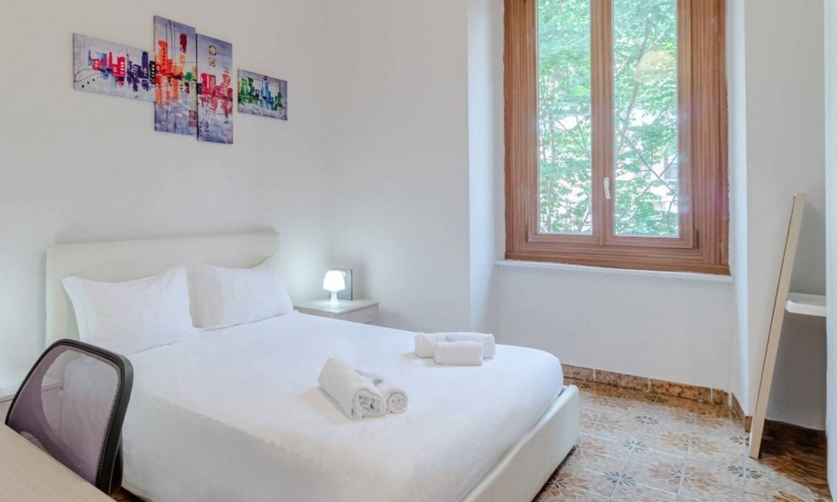 San Salvario Apartment | Cozy apartment perfect for 7 guests is located in the San Salvario district, one of the central districts of Turin, famous for its Art Nouveau and Baroque style buildings. We are in a strategic position: a few meters from the metro station, 4 stops from