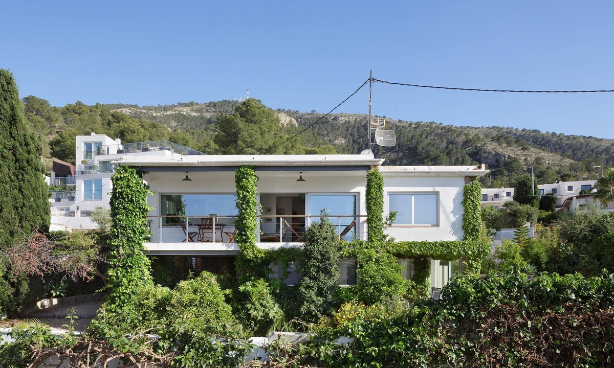 El Albir Villa | Detached villa with views