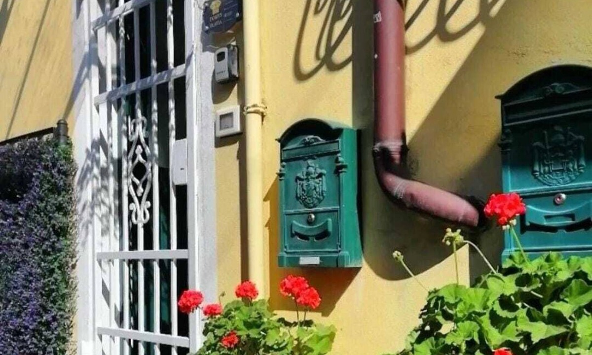 Cadimare House | DOMVS FLAVIA Cozy seaside apartment in typical Ligurian carruggio