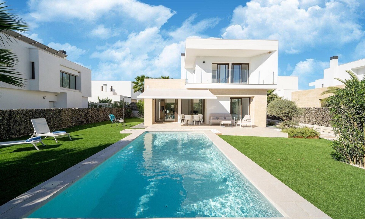 Lo Rufete House | Elegant Home with Pool