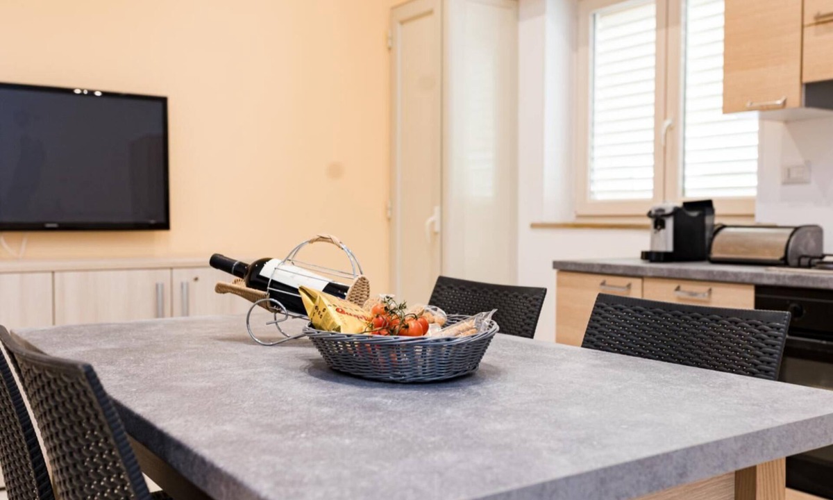 Gallipoli Apartment | ERMES DELUXE APARTMENTS * ENTIRE FACILITY
