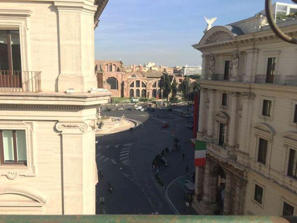 Esposizione | Repubblica