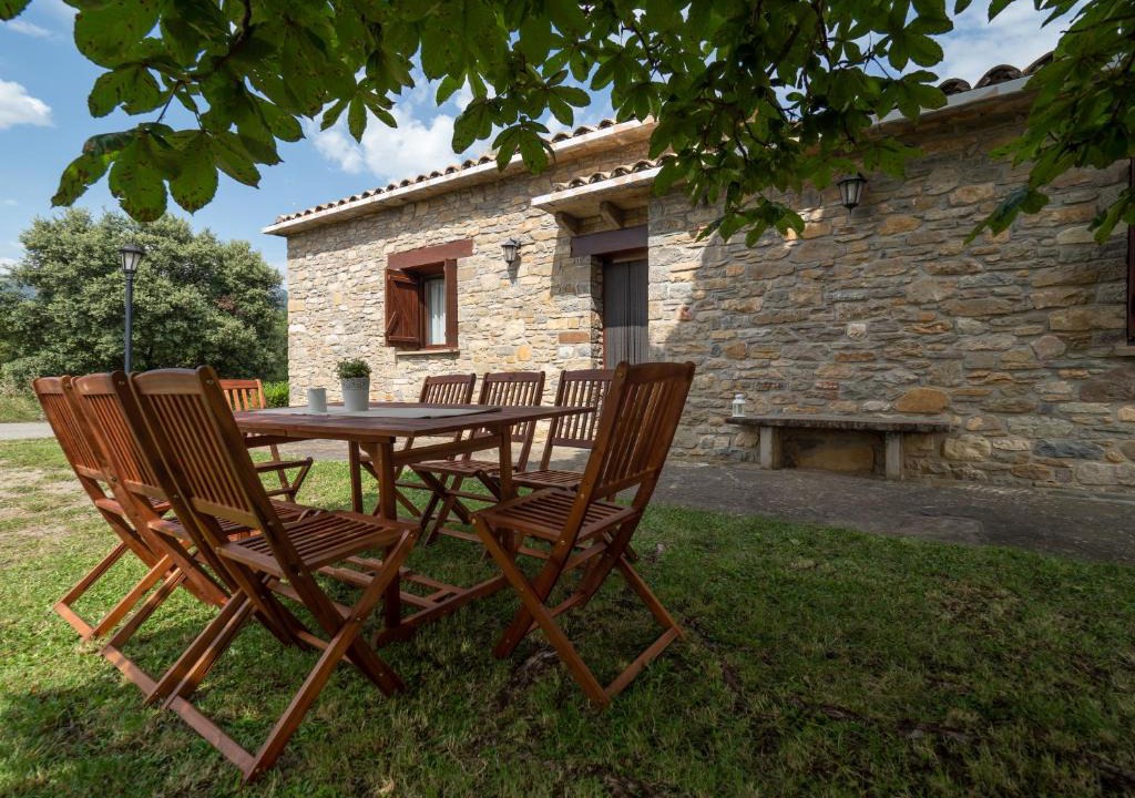 La Fueva House | eva y maría CASA RURAL