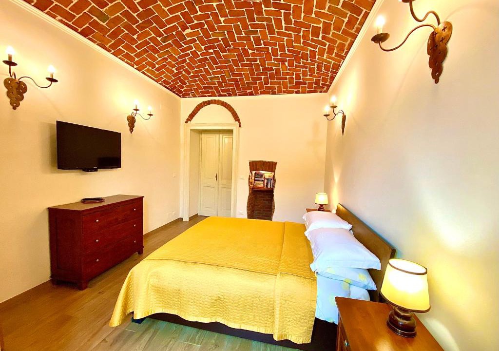 Madonna del Pilone Apartment | Exquisitely renovated and centrally located apartment with free parking