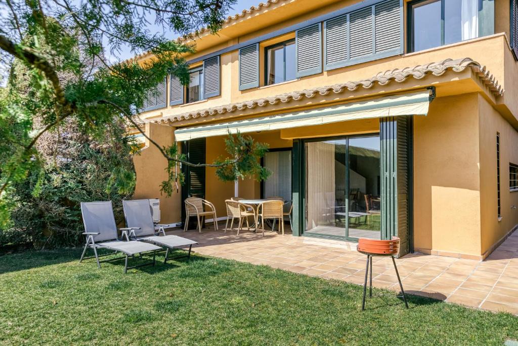 Navata House | Family villa in Torremirona Resort