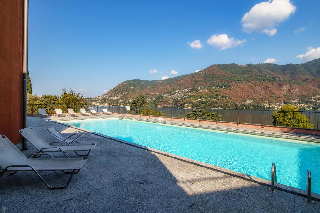 Blevio Apartment | Florissa - by MyHomeInComo