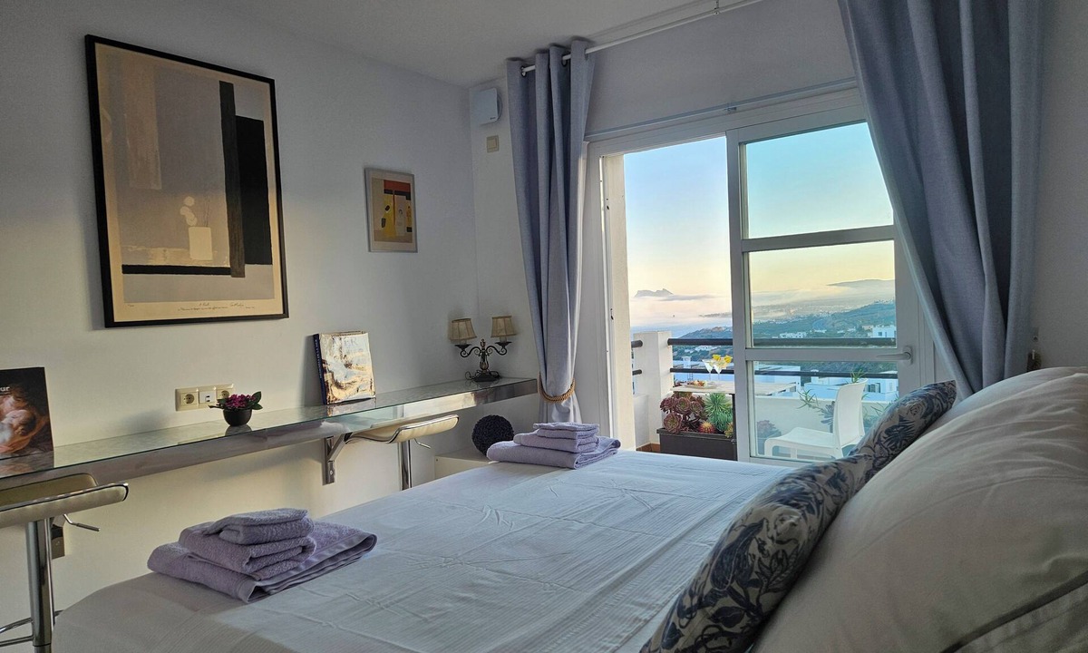Manilva Villa | Full eyes sea view villa w. swimming pool, close to beach & golfs