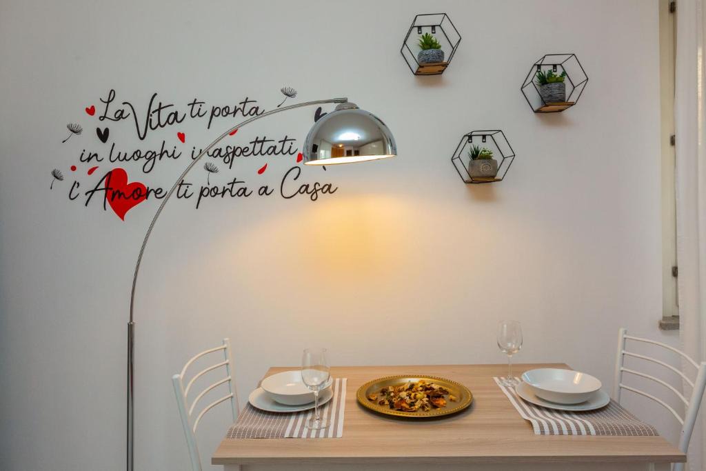 Busto Arsizio Apartment | HAPPY HOUSE 7 minuti da MXP e 30 minuti da Milano