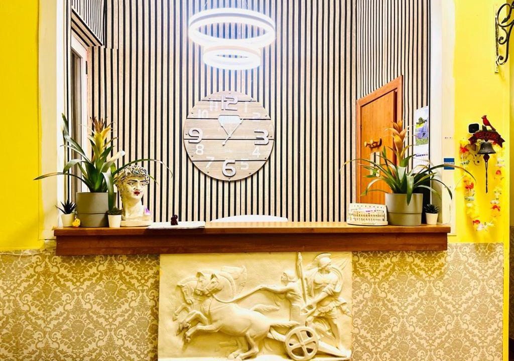 Rione XVIII Castro Pretorio House | Hill town guesthouse