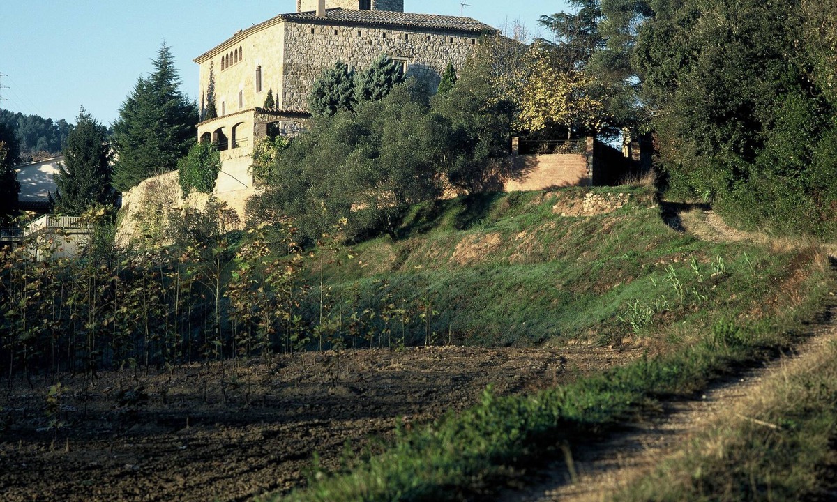 Celra Other | Historic castle is low-key yet elegant and near Girona/Costa Brava beaches