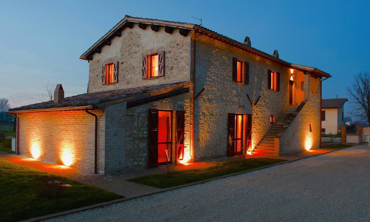 Foligno House | Holiday Home in Foligno with Pool and Terrace