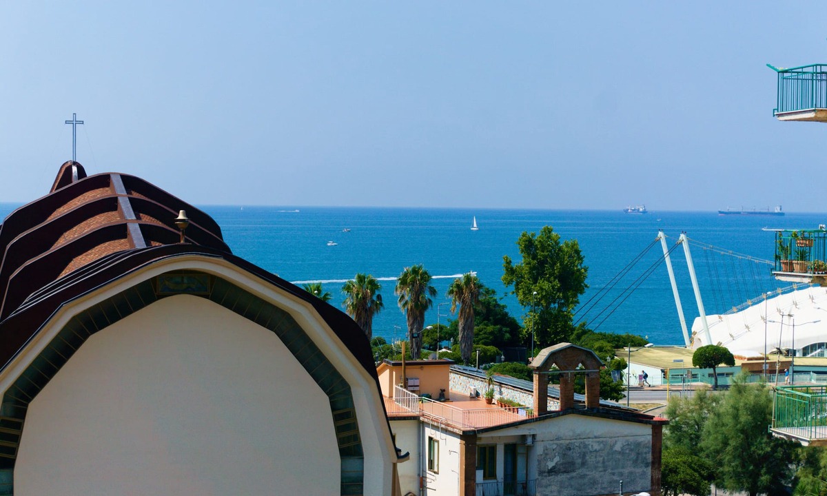 Salerno Apartment | Holiday Home Neverending Sea: apartment with sea view in the center of Salerno
