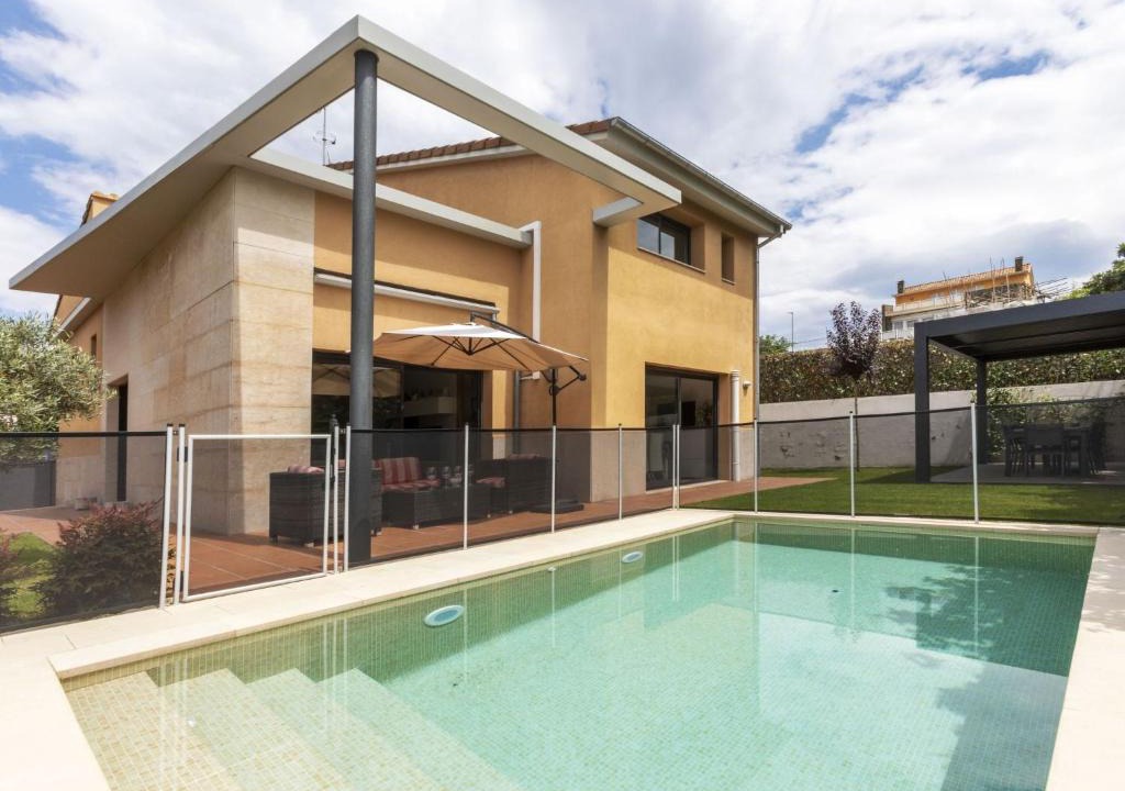 Olot House | Holiday Home Volca by Interhome
