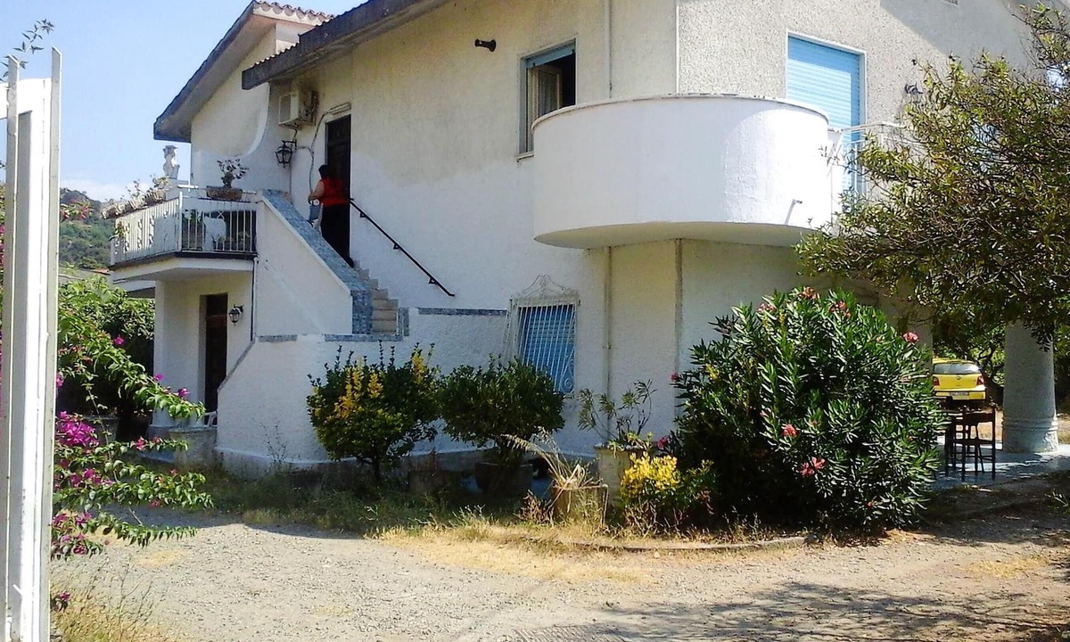 Tortora Marina Apartment | Homerez - Spacious appartement for 6 ppl. with garden at Tortora Marina