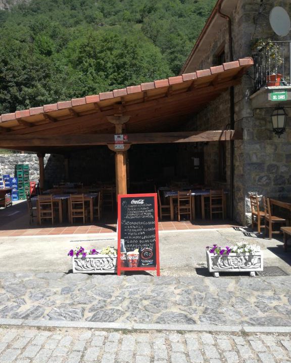 Cain House | Hostal Casa Tino