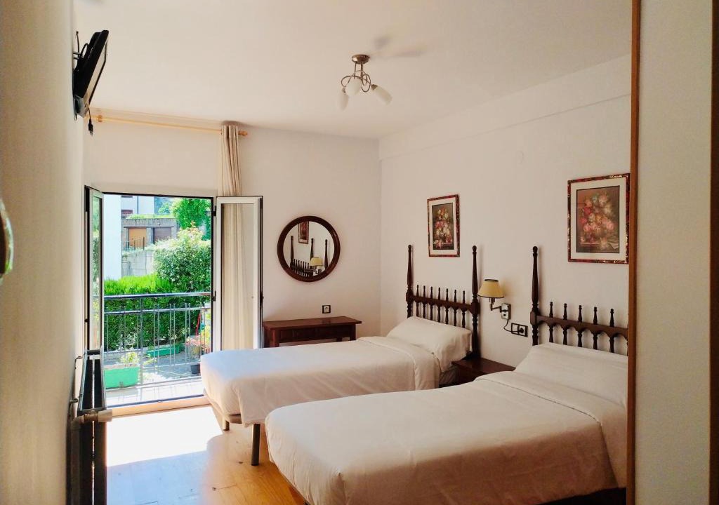 Chisagues House | Hostal Pirineos Meliz