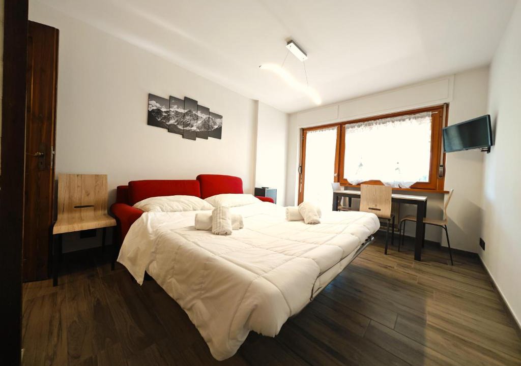 Sestriere Apartment | Hostdomus - City Center Apartment