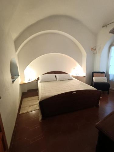 Castelbianco Apartment | House of the Arches