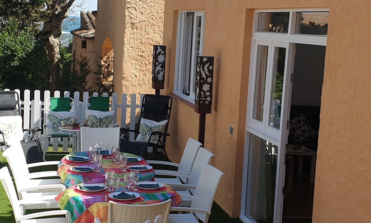 La Fosca House | House with garden at 40 meters from the sand beach of la Fosca.