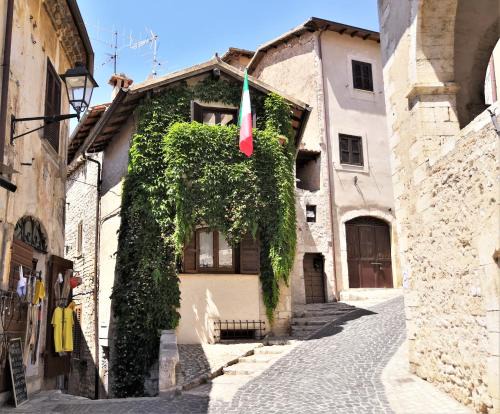 Sermoneta Apartment | "Il Nido"