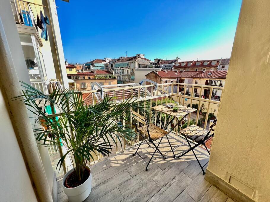 Vanchiglia Apartment | Incredibile Appartamento Fronte Mole