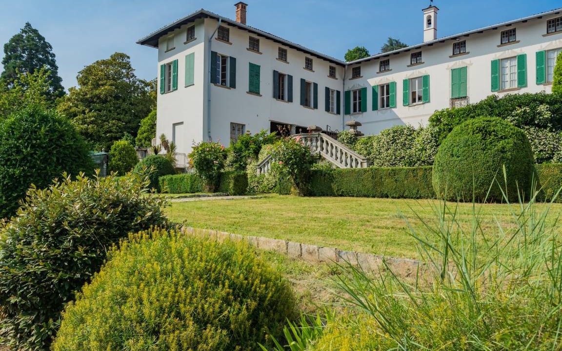 San Fermo della Battaglia Apartment | 350 m² Apartment ∙ 6 bedrooms ∙ 11 guests