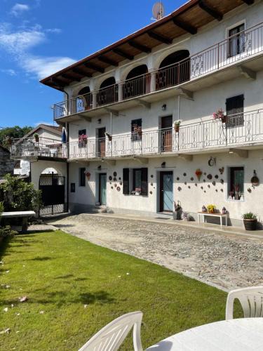 San Maurizio d'Opaglio Bed & Breakfast | L Arcolaio