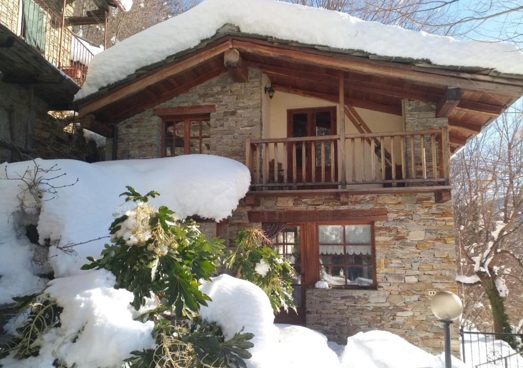 Villar Pellice Ski Chalet | L'ontano sulle Alpi