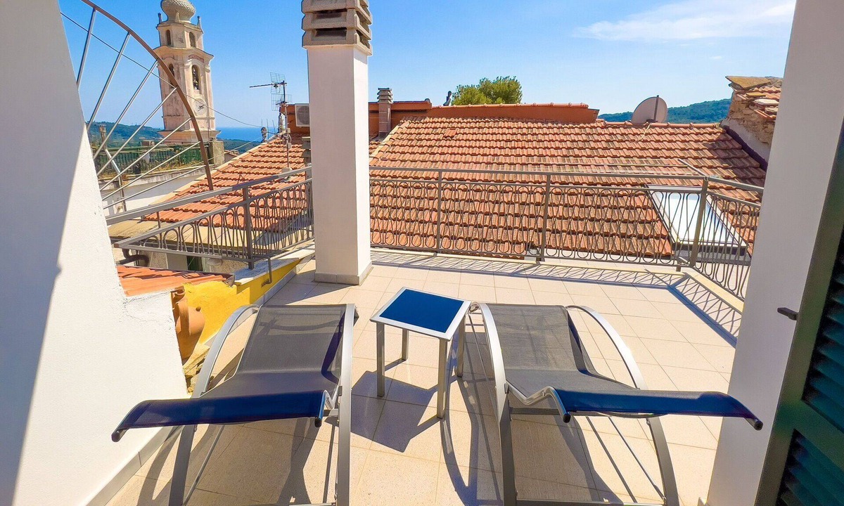 Villa Faraldi House | La Casetta di Emma - 2 bedrooms, 2 terraces, in a typical village