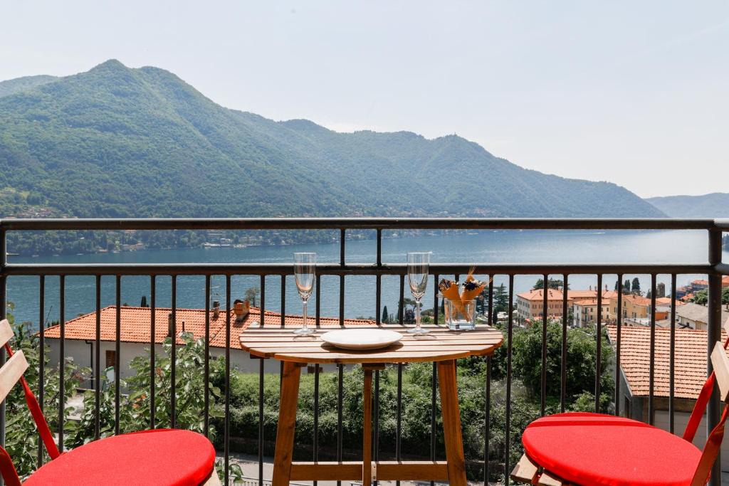 Moltrasio Apartment | La Dolce Vista by My Home In Como