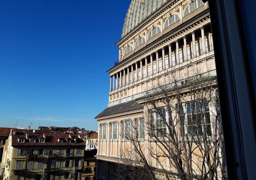 Historic Centre Apartment | La Mole apartment