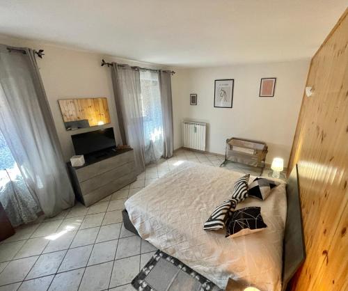 Arnad Apartment | La torre