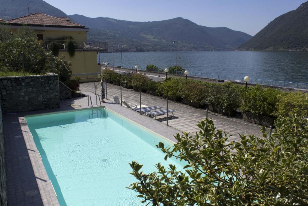 Sale Marasino House | Lake Swimming