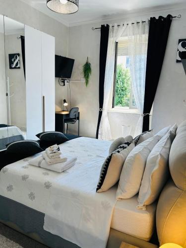 Vittoria Apartment | Loft NUOVO vicino al centro - OASI Relax