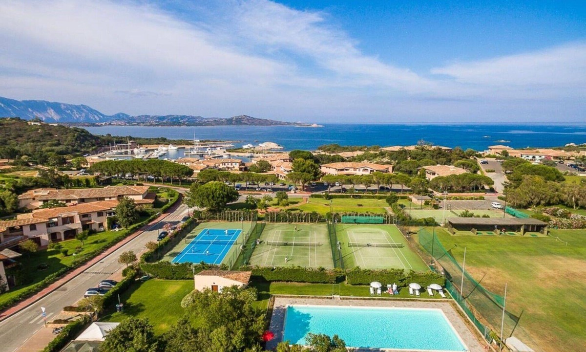Puntaldia House | Lovely apartment in villa for 8 guests with A/C, pool, TV and terrace