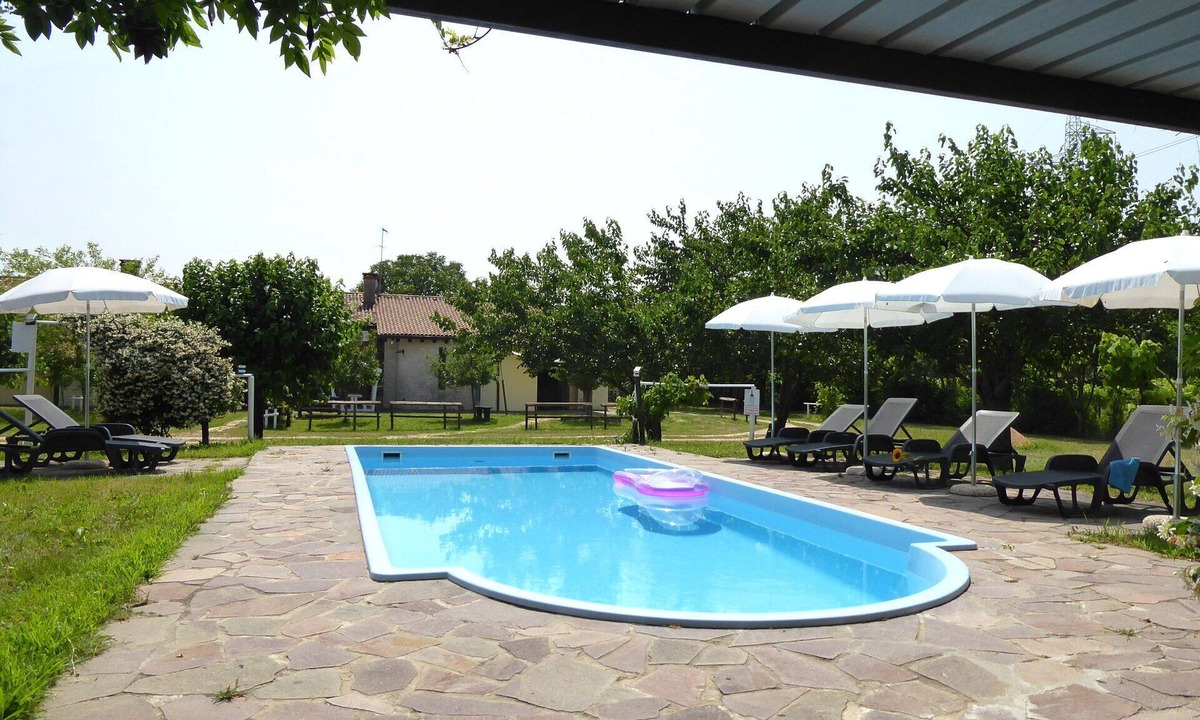 Silea House | Lovely apartment in villa for 4 guests with pool, WIFI, A/C and patio