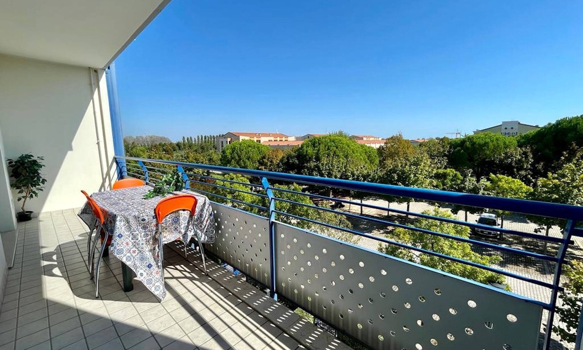 Torre di Fine Apartment | Luminous flat in a residence with common pool