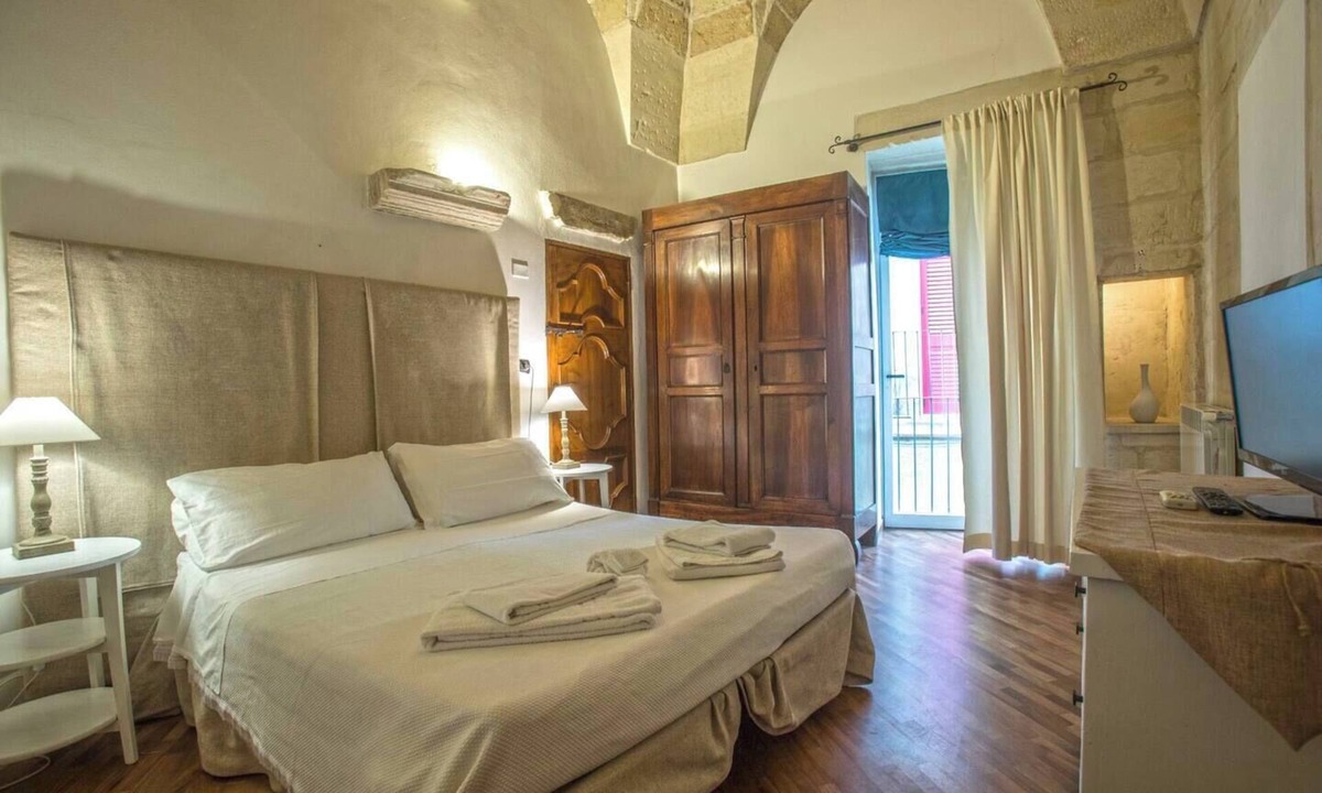 Lecce Historic Center Apartment | Lupiae - Greek Church Suite | SIT