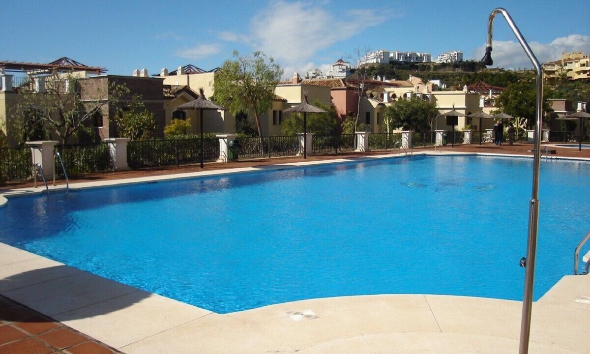 Benahavis Apartment | Luxury Apartment at Los Arqueros Golf and Country Club