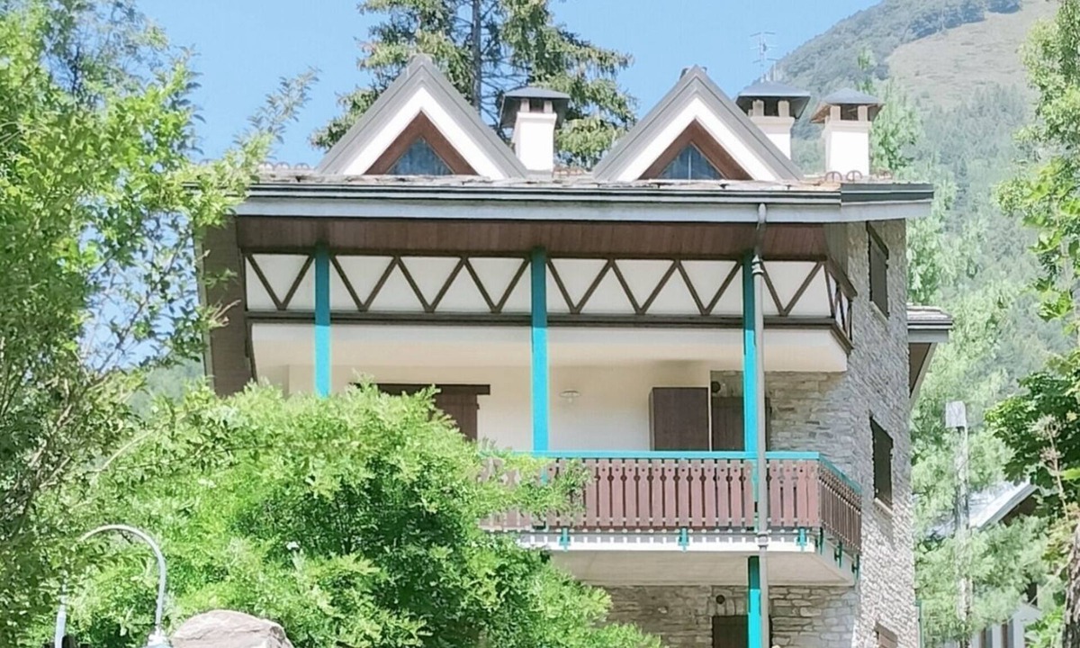 Limone Piemonte Apartment | Luxury studio apartment in villa. 50 MT from cable car departure. Unique position