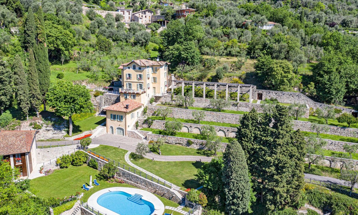 Gargnano Villa | LUXURY VILLA LAKE VIEW WITH POOL AND GARDEN